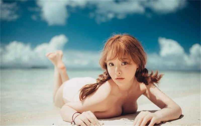 宝宝水好多啊 将她的短裙撩起到腰身上面