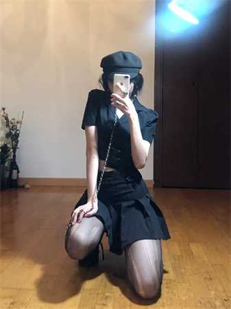 尿里面了肚子鼓起来了(山林中的疯狂h)全章节阅读