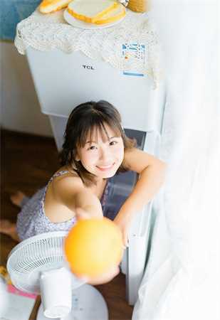 闺蜜的舌头伸进我的里面|掀开短裙麻麻受孕