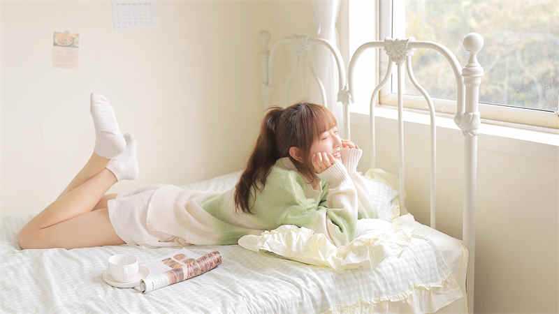 霸道总裁吃女主胸涨奶 被粗大的猛烈进出的小雪