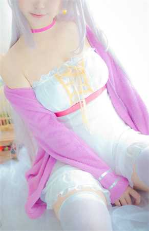 岳放弃反抗开始迎合(花吻在上)全章节阅读