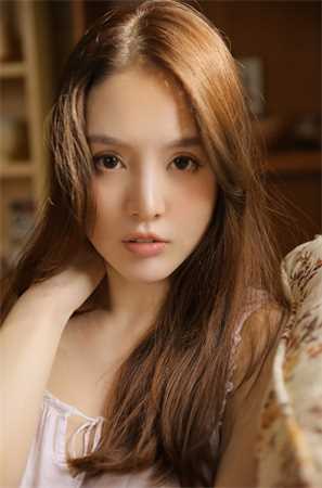 宝宝我放进去就不疼了视频,只想和你睡 1v1月半喵